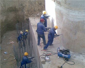 四川钻孔值筋员工施工